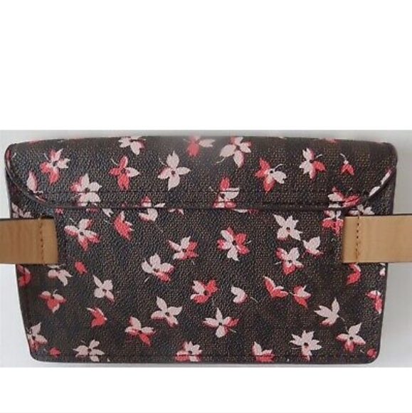 Michael Kors Belt Wallet - Picture 3 of 8